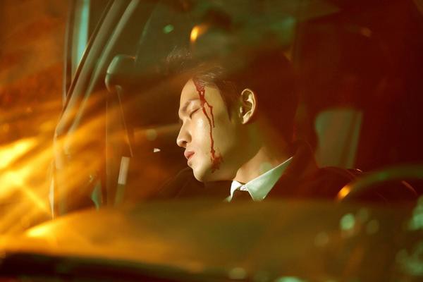 "Điệp viên" Jaejoong đầu chảy máu, bất tỉnh nhân sự 1