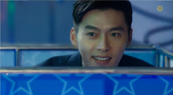 hyun-bin-dau-dau-vi-roi-loan-nhan-cach.png