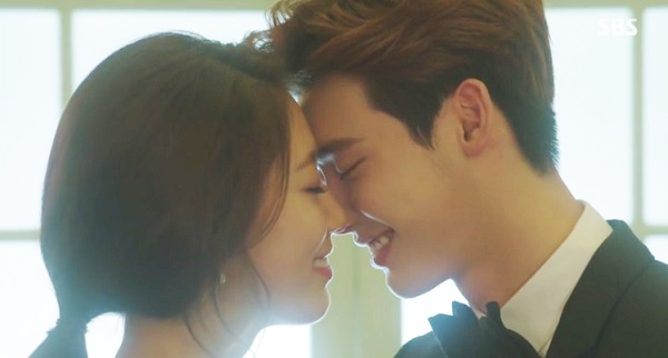 "Pinocchio" tập cuối: Chú rể Ha Myung trao cô dâu In Ha nụ hôn lãng mạn 2