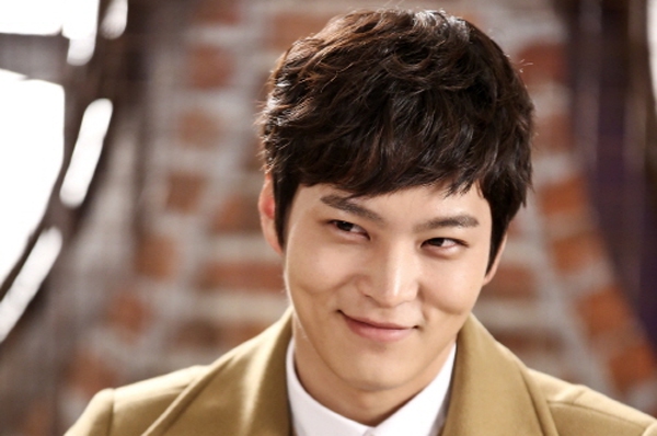 Joo Won trở lại màn ảnh với thể loại kinh dị 3