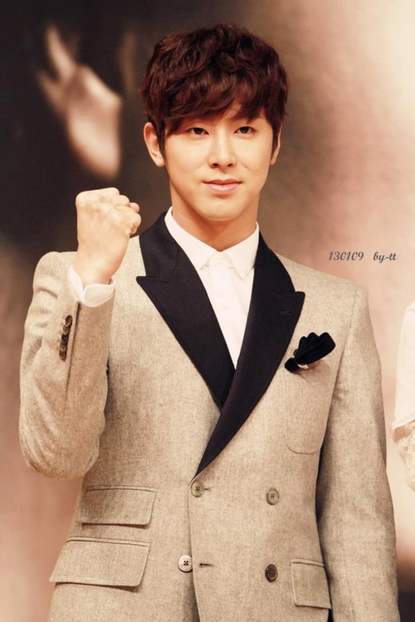 Yunho (DBSK) hớn hở vì sắp "lên đời" 1