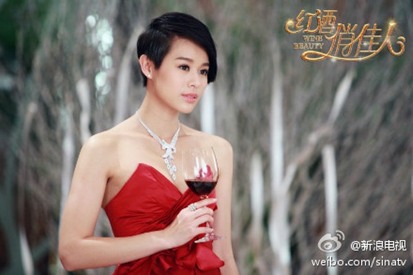 "Lọ Lem" L&yacute; Thạnh l&eacute;p vế trước đ&agrave;n chị 3