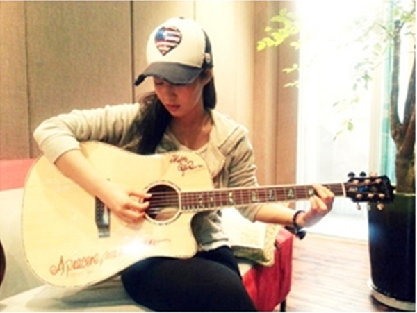 Yuri (SNSD) khoe tài đánh guitar với vai chính đầu tay 1