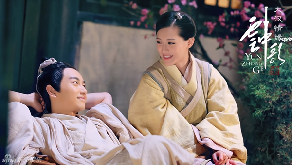 Angela Baby th&acirc;n mật b&ecirc;n bạn diễn điển trai 5
