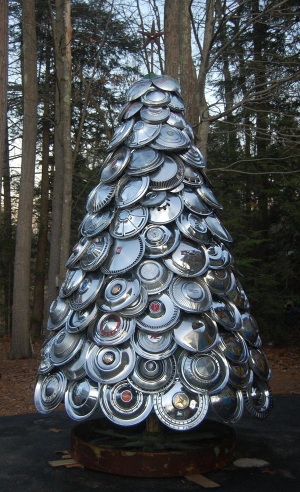 Bộ sưu tập những cây thông Noel làm từ vật liệu độc đáo 11