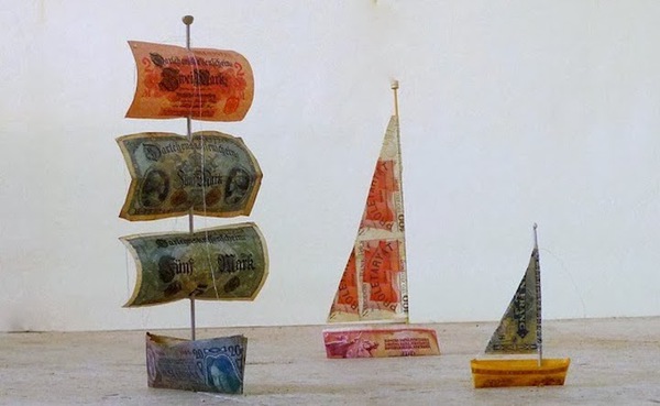 Triển lãm những chiếc thuyền giấy được làm từ... tiền 6