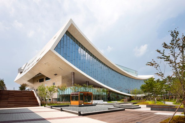 Tổng hợp 10 thư viện có kiến trúc đẹp nhất trong năm 2013 1