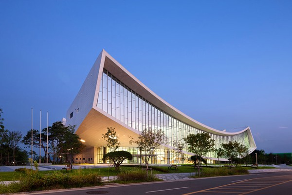 Tổng hợp 10 thư viện có kiến trúc đẹp nhất trong năm 2013 5
