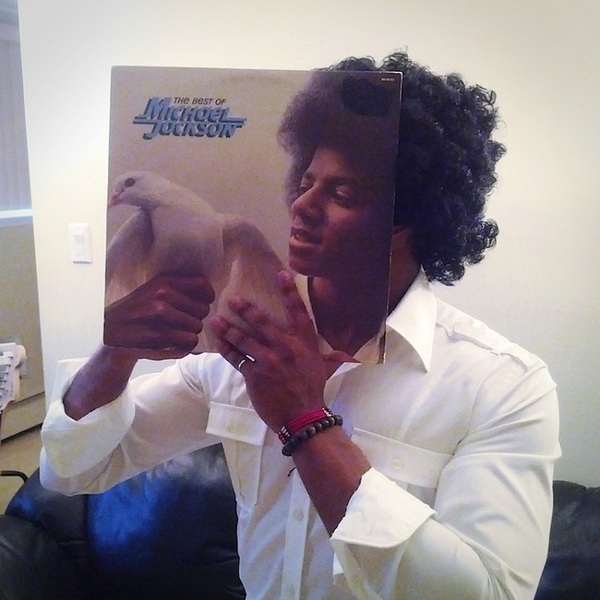 Th&iacute;ch th&uacute; với những bức h&igrave;nh gh&eacute;p mặt v&agrave;o đĩa CD vui nhộn 3