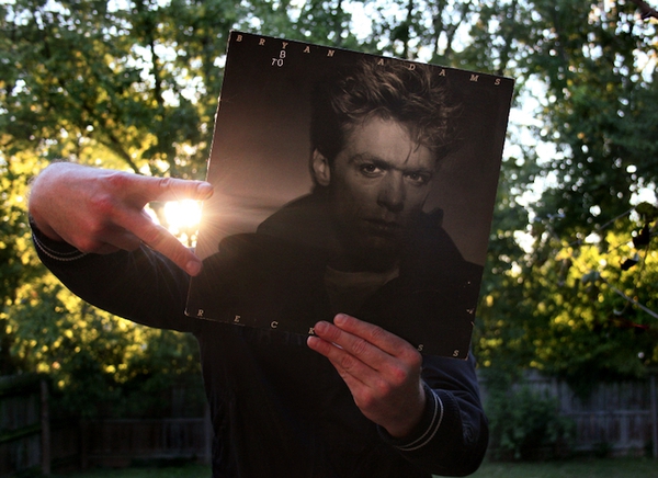 Th&iacute;ch th&uacute; với những bức h&igrave;nh gh&eacute;p mặt v&agrave;o đĩa CD vui nhộn 13