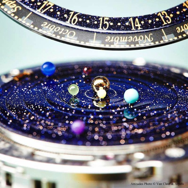 Cận cảnh chiếc đồng hồ đeo tay cao cấp dành cho những người yêu thiên văn 3