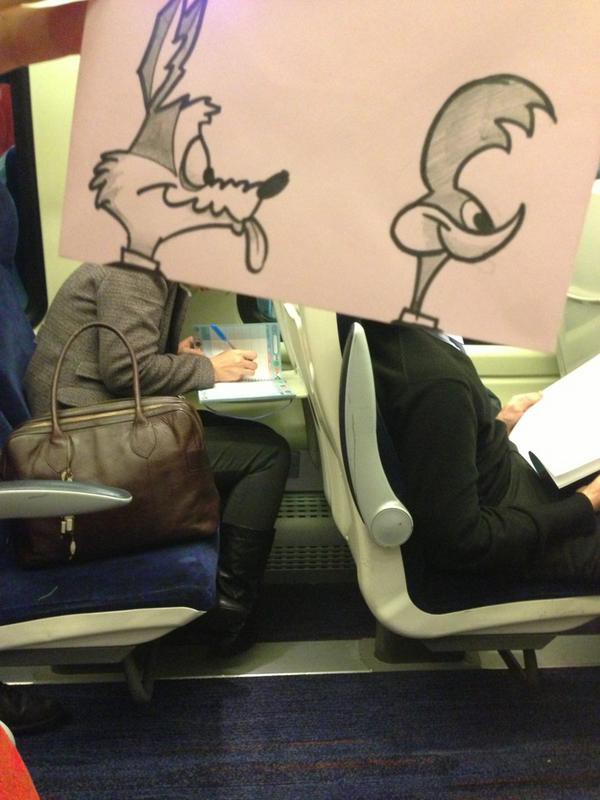 Hài hước với những bức vẽ minh họa siêu tốc trên tàu điện 10