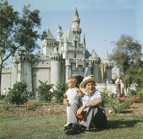 18 bức ảnh màu siêu "độc" về Disneyland vào năm 1955 18