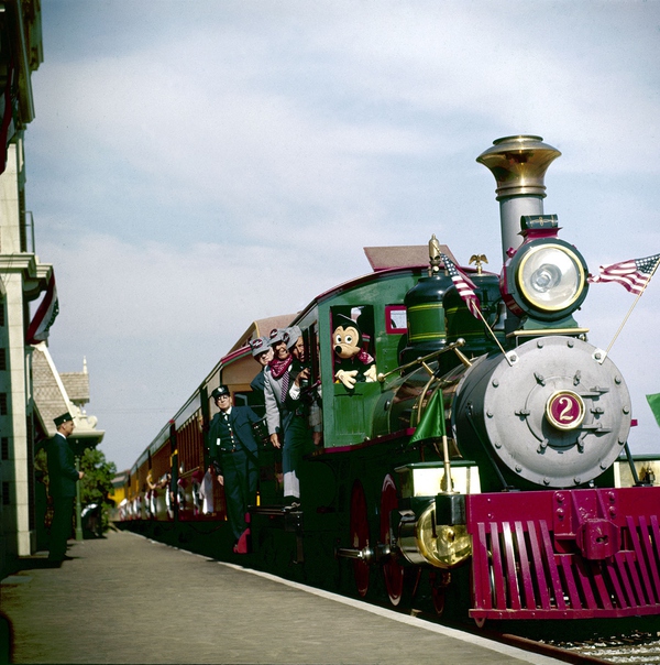 18 bức ảnh màu siêu "độc" về Disneyland vào năm 1955 3