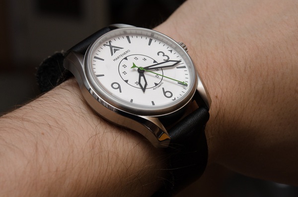 Martenero Ace: Đồng hồ đeo tay đơn giản mà lịch lãm 2