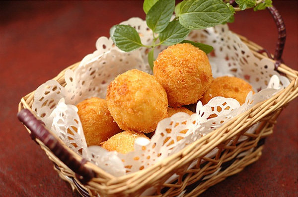 banh-ga-chien-xu-thom-thom-gion-rum