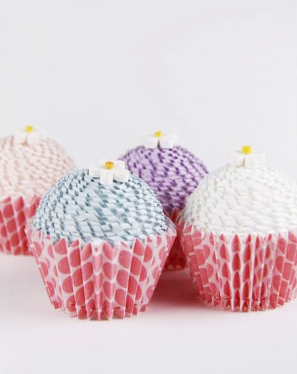 Khéo tay làm hộp quà đựng kẹo hình bánh cupcake 9