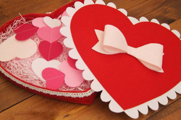 Chuẩn bị hộp đựng quà thật xinh cho ngày Valentine trắng 11