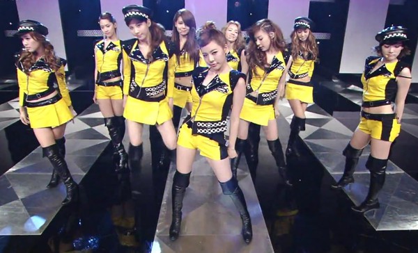 Zoom in màn "lột xác" ngoạn mục của 3 girlgroup hàng đầu Kpop 28