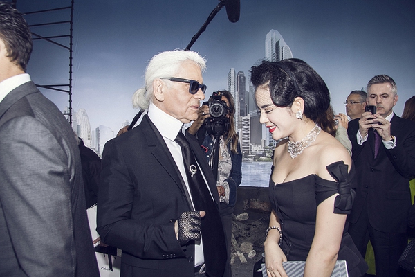 Lý Nhã Kỳ gặp NTK Karl Lagerfeld và Châu Tấn tại Paris 6