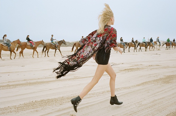 Ngắm lookbook th&aacute;ng 10 đẹp "m&ecirc; mẩn" của Zara & Nasty Gal 28