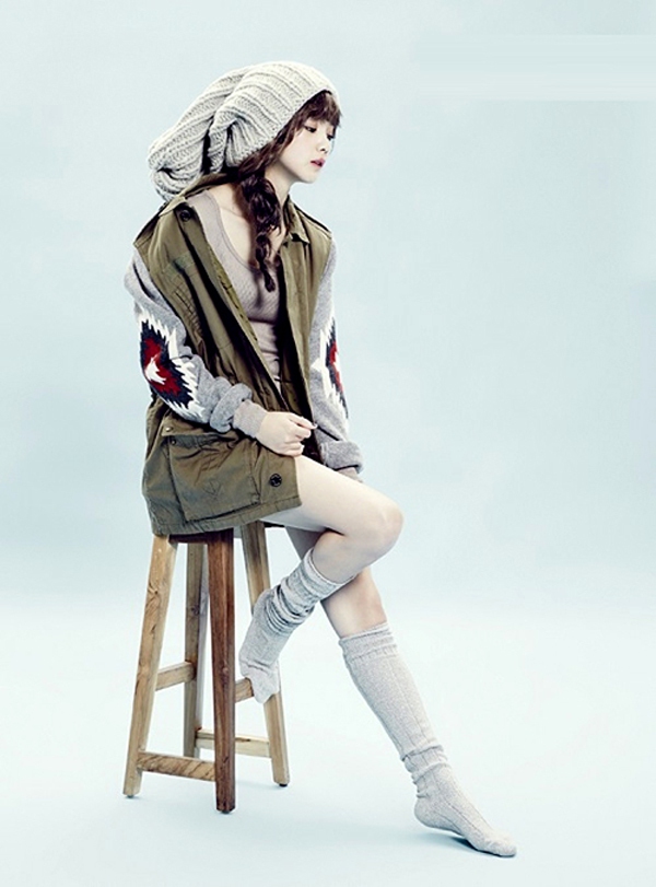 Idol xứ H&agrave;n b&agrave;y c&ocirc;ng thức mix đồ thu với loạt lookbook mới 8