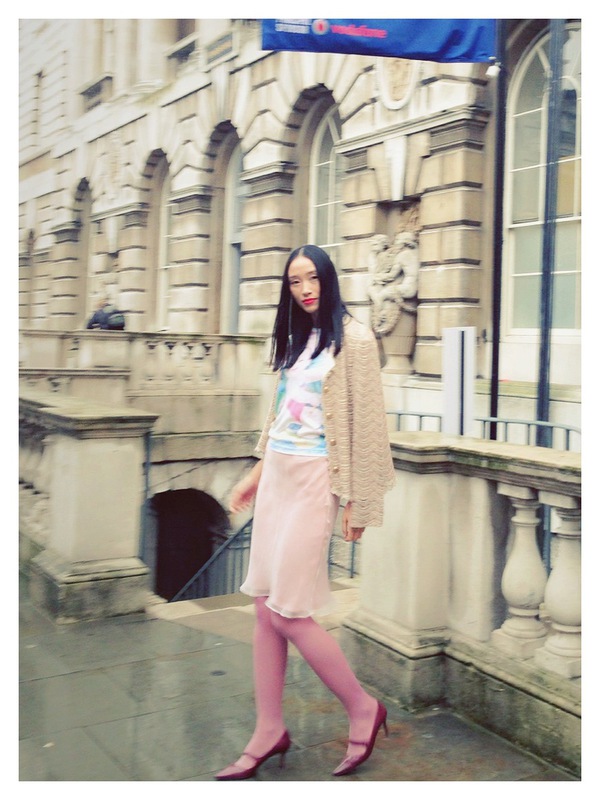 Huyền Trang dự show thời trang London với street style siêu chất 3
