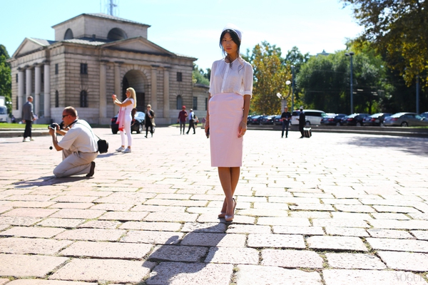 Nét lãng mạn xen cá tính tại street style của Milan Fashion Week 29