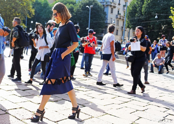 Nét lãng mạn xen cá tính tại street style của Milan Fashion Week 26