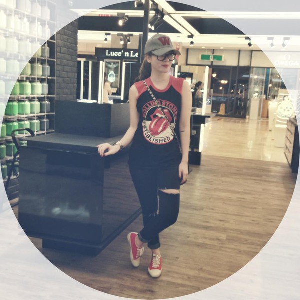 Cập nhật c&aacute;ch mix đồ thu qua street style của sao Việt & thế giới 4