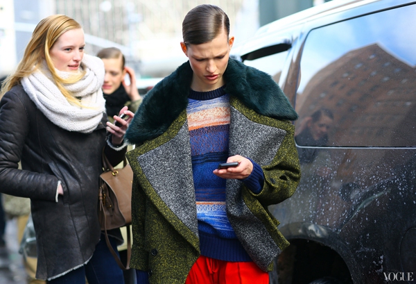 Gam màu sống động "bao trùm" street style tại NYFW 2013 2