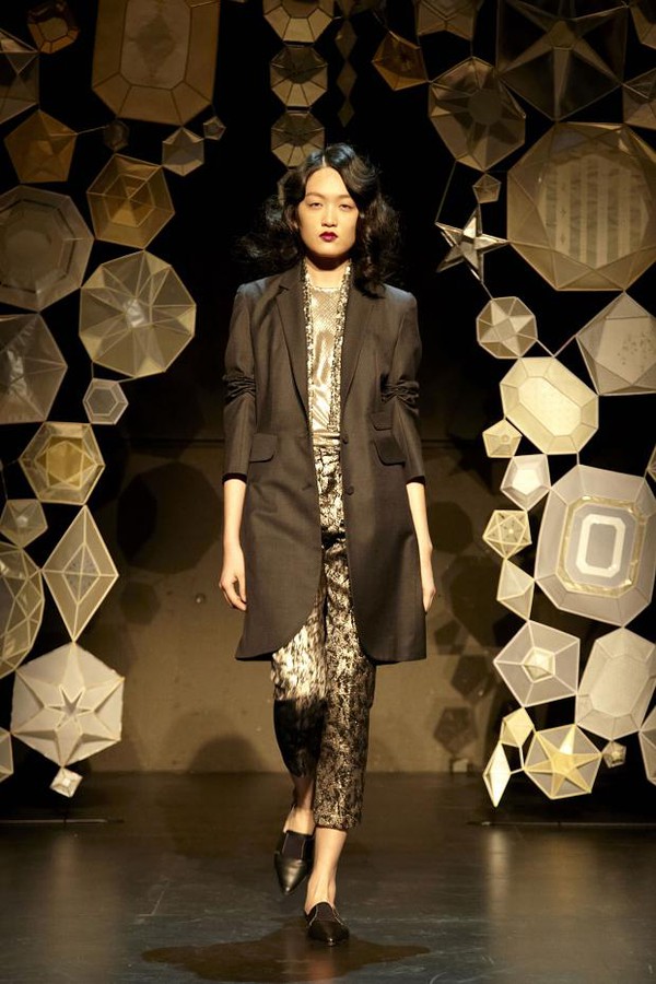 Tuyết Lan bất ngờ xuất hiện tại New York Fashion Week 4
