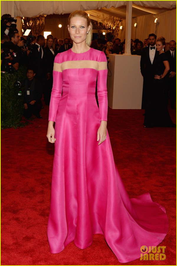 "Soi" đồ hiệu của loạt sao Á-Âu trên thảm đỏ MET BALL 2013 11