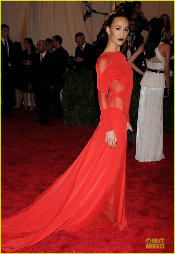 "Soi" đồ hiệu của loạt sao Á-Âu trên thảm đỏ MET BALL 2013 5