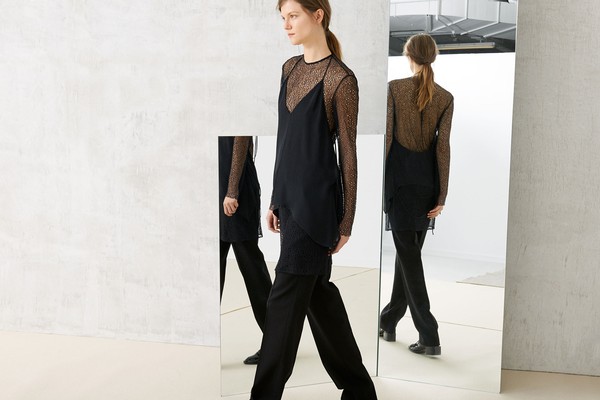 Mix&match đồ trendy với gợi &yacute; tuyệt vời từ lookbook Zara, Topshop... 14