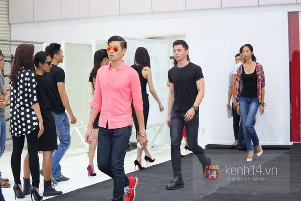 Đột nhập buổi tổng duyệt trước thềm Elle Fashion Show 2014 8