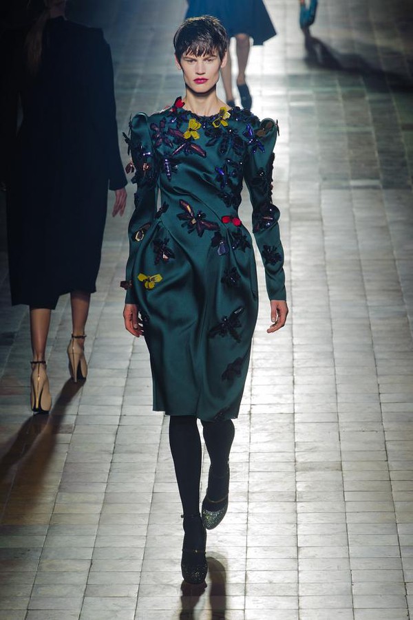 Thanh nhã, ngọt ngào với Dior, Lanvin tại Paris Fashion Week 17