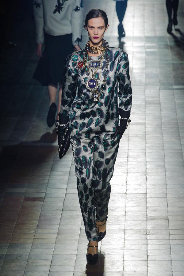 Thanh nhã, ngọt ngào với Dior, Lanvin tại Paris Fashion Week 18