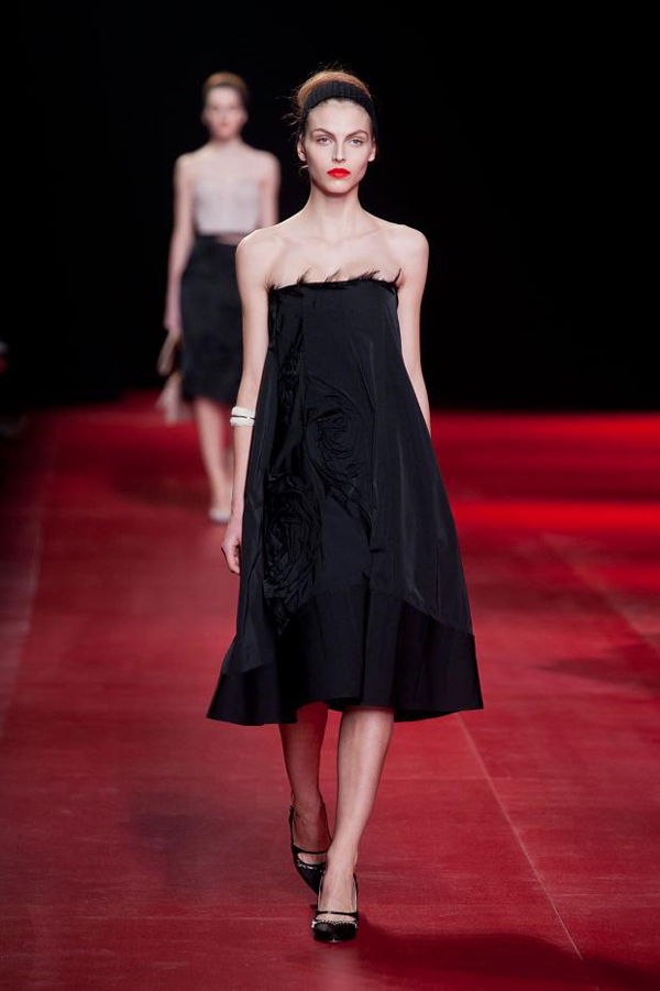 Thanh nhã, ngọt ngào với Dior, Lanvin tại Paris Fashion Week 37
