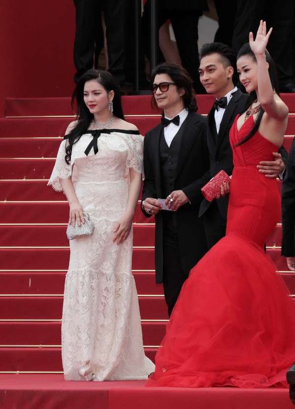 Cận cảnh trang phục của sao Việt trên thảm đỏ Cannes 2013 4