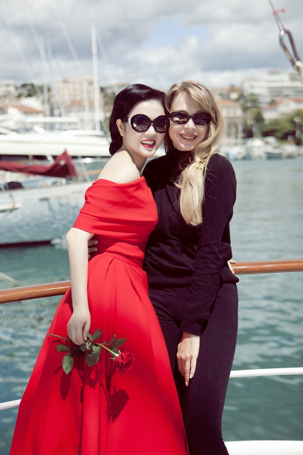 Cận cảnh trang phục của sao Việt trên thảm đỏ Cannes 2013 18