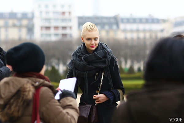 Mê mẩn với vẻ đẹp bay bổng từ street style tại Paris 70