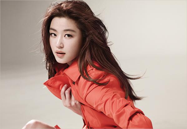 Park Shin Hye & Jeon Ji Hyun "đọ" style ng&agrave;y xu&acirc;n tr&ecirc;n tạp ch&iacute; 9