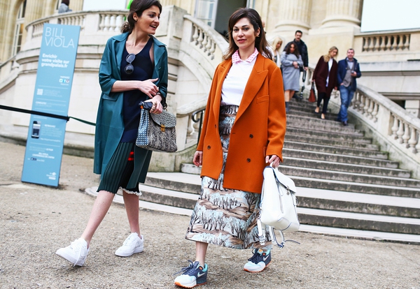 Fashionista ở Paris đồng loạt "lăng xê" xu hướng sneakers 8