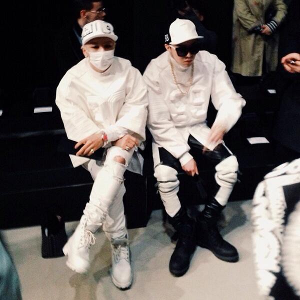 G-Dragon và Taeyang trở thành tâm điểm tại Paris Fashion Week 3