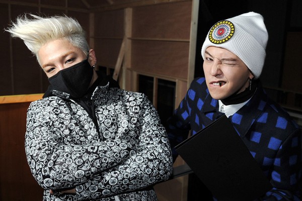 G-Dragon và Taeyang trở thành tâm điểm tại Paris Fashion Week 5