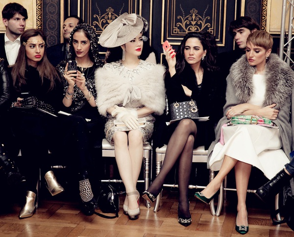 Lý Nhã Kỳ "nghiện" diện style quý tộc tại Paris Fashion Week 9