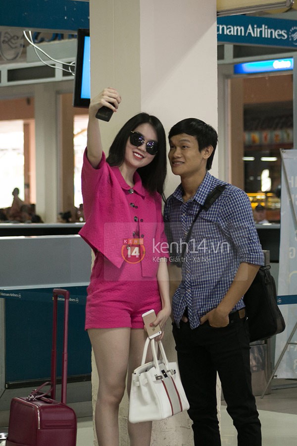 Ngọc Trinh đi l&agrave;m đẹp từ l&uacute;c 5h30 s&aacute;ng để bay ra H&agrave; Nội 11