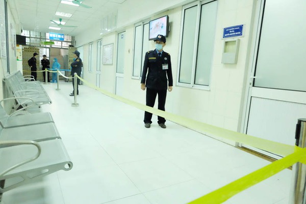 Cận cảnh thử nghiệm quy trình tiếp nhận bệnh nhân Ebola ở Việt Nam 15