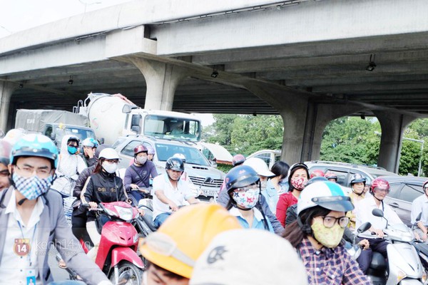 M&ugrave;a đ&ocirc;ng, người H&agrave; Nội vẫn phải k&ecirc;u trời v&igrave; nắng gắt 2